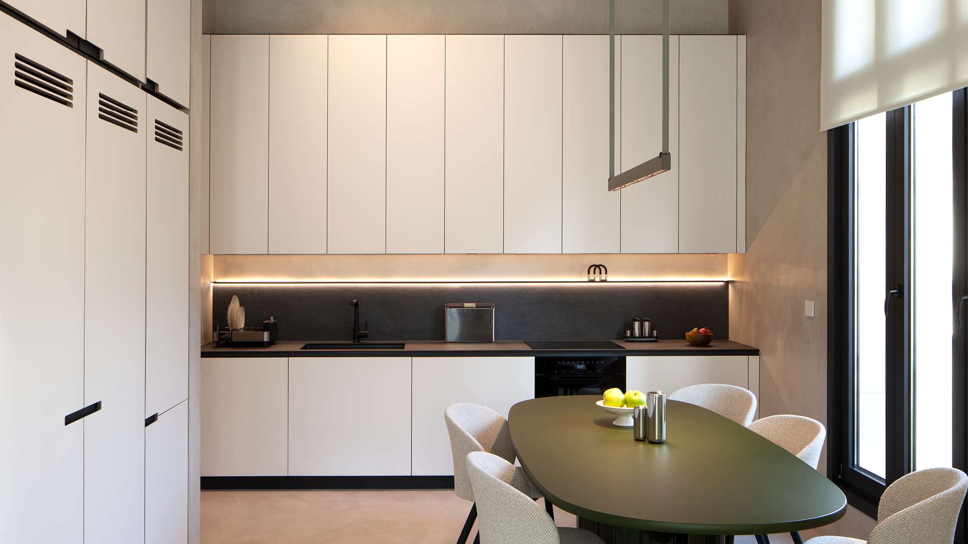 Tuhlla Bespoke PA01 16x9 Horizontal 